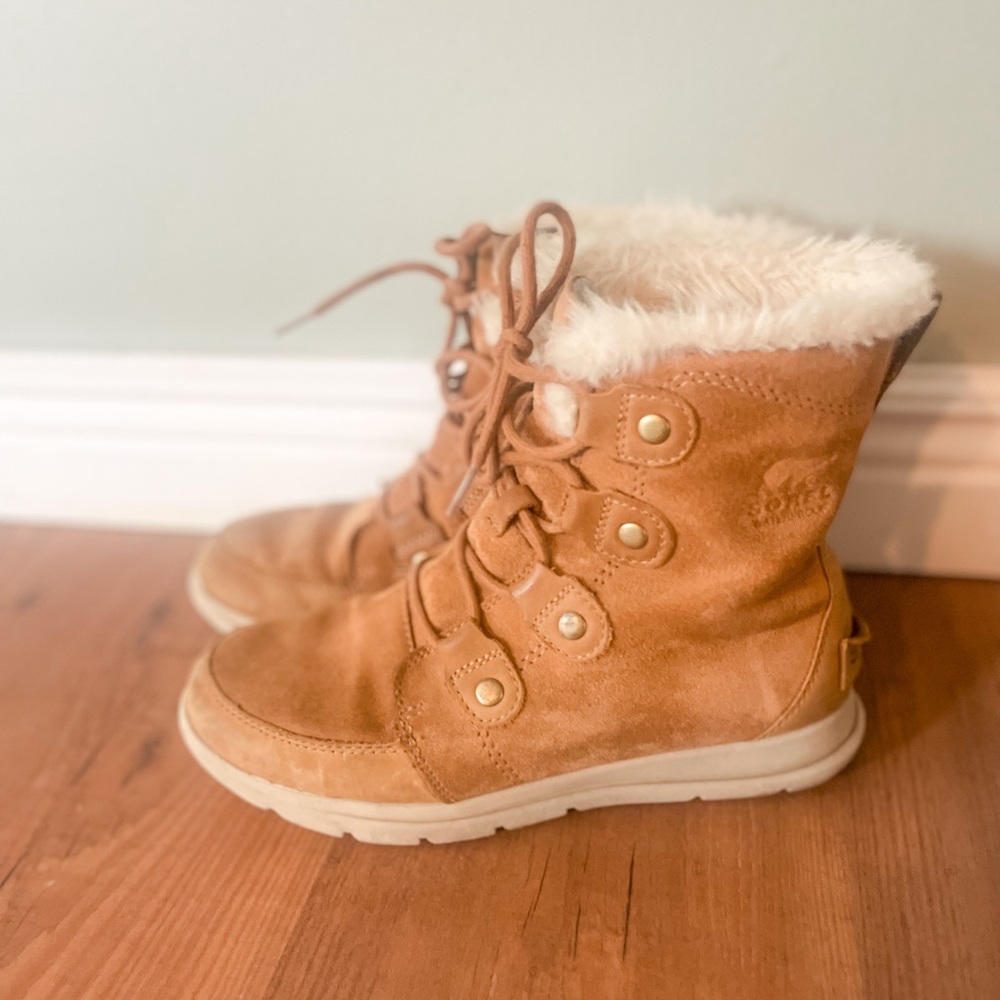 Sorel joan explorer boots